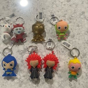 DC Comic keychains NWT (lot of 8)